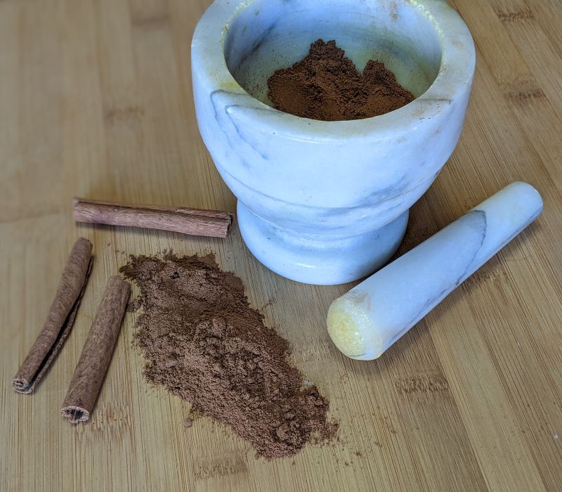 cinnamon-in-mortar-and-pestle