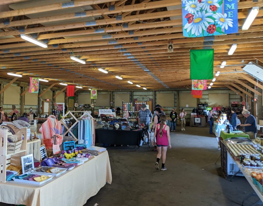 Vendors are the Metcalfe, ON farmers market.