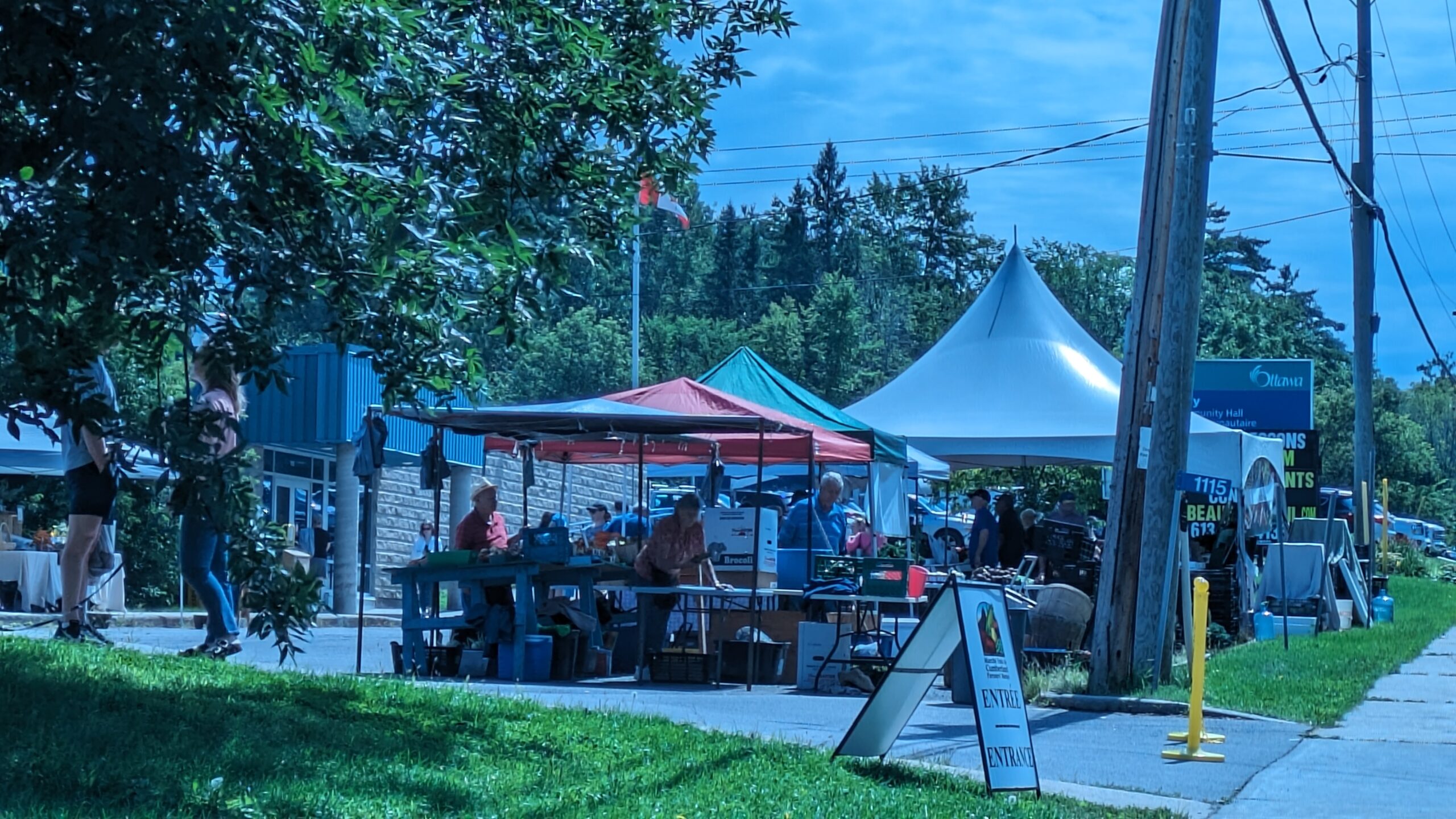 cumberland farmers market entrance